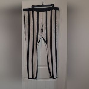 Fashion nova white, taupe, and black striped pants women's size 3xl